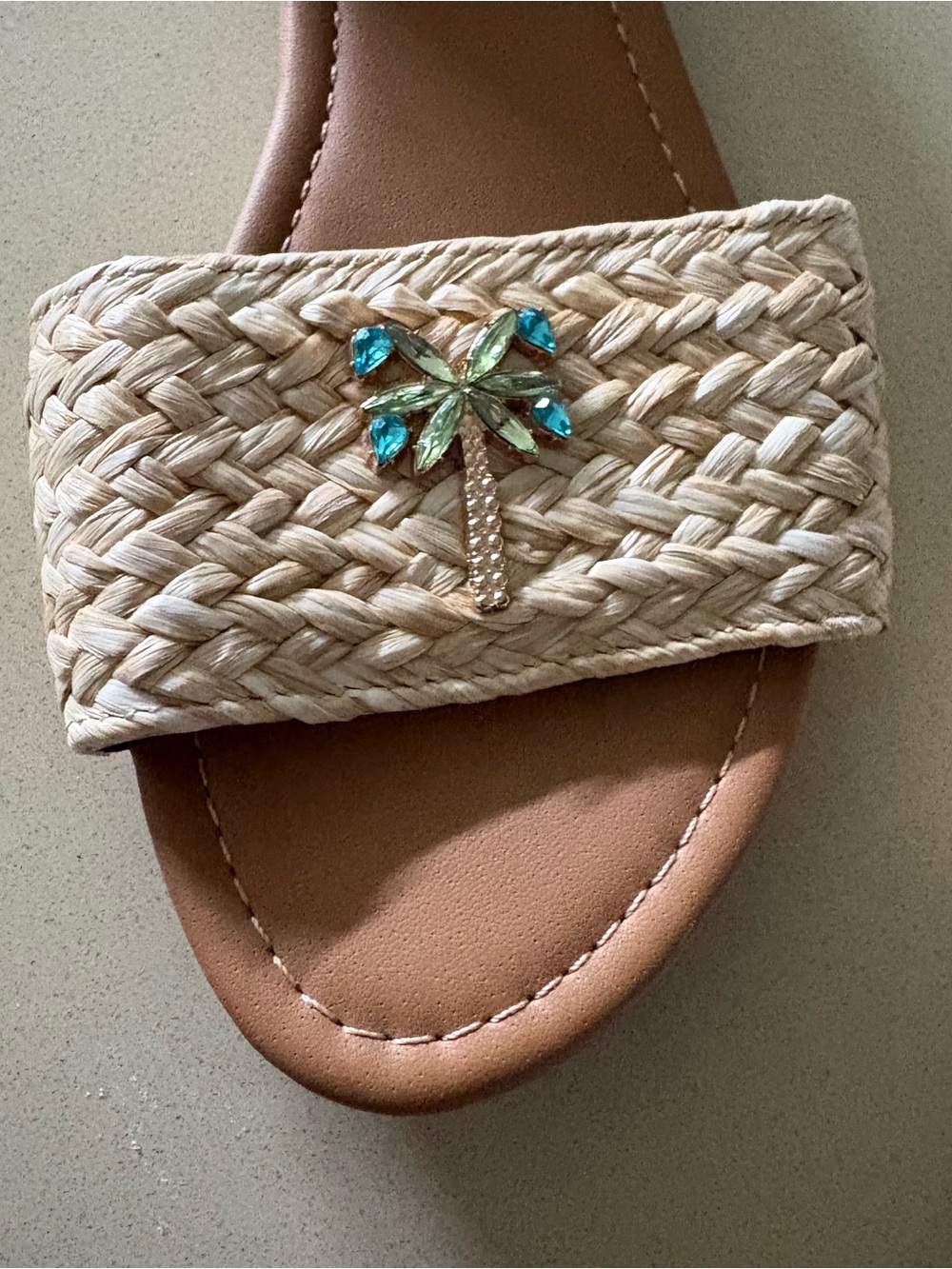 Andiamo Women's Cream Woven Slide Sandals with Turquoise Palm Accent WIDE WIDTH - Picture 2 of 3